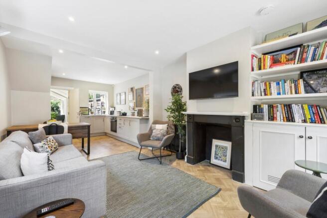 Sitting/Dining Room