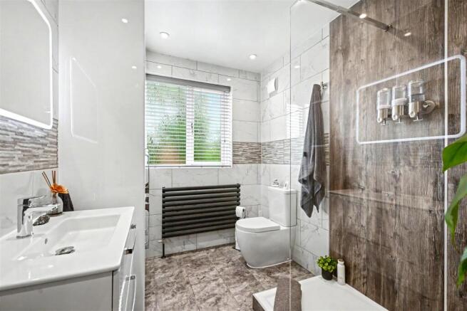 Bathroom (1).jpeg