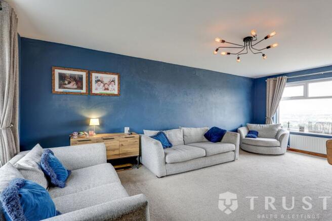 4 bed Detached for sale Image 5