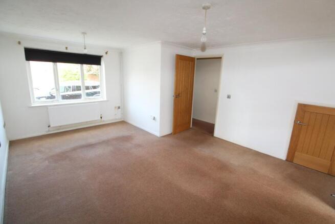 Lacey Close, Lutterworth, LE17 photo 4