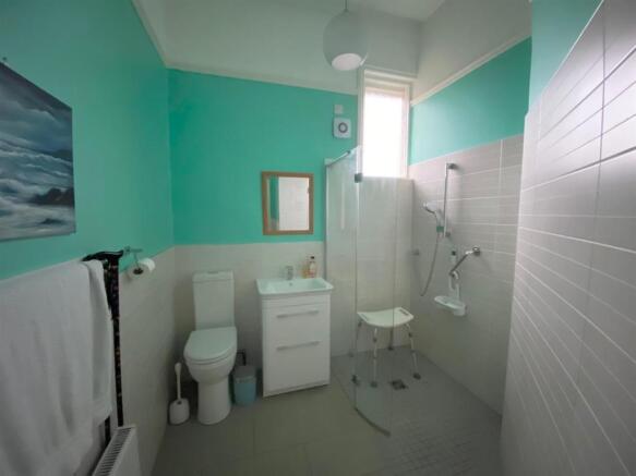 South dalvey wet room.jpg
