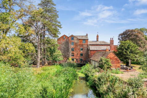 Watermill Lane, Wolverton Mill, MK12 5PR