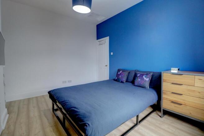 Bedroom 2.3