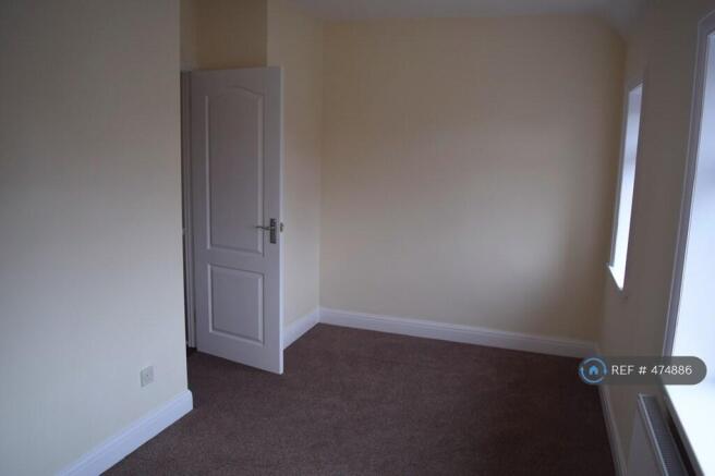 2 bed Semi-Detached to rent Image 9