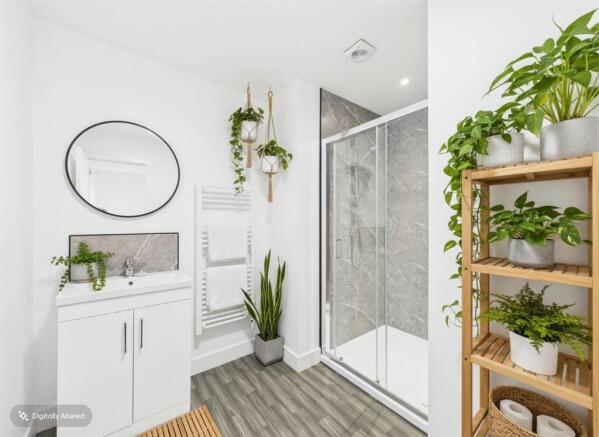 3 bed Apartment to rent Image 6