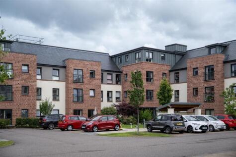 33 Oakwood Court, Inverness