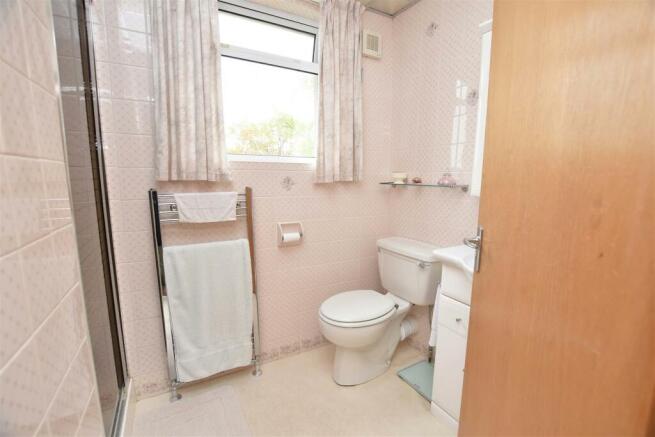 Shower Room.JPG