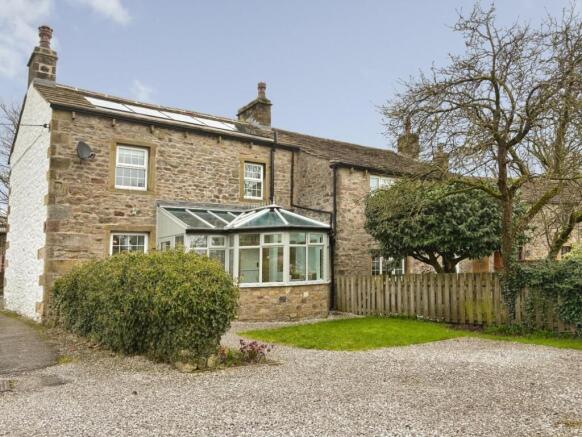 3 bed Semi-Detached for sale Image 5