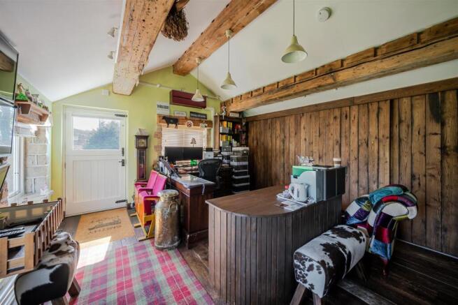 4 bed Detached for sale Image 10