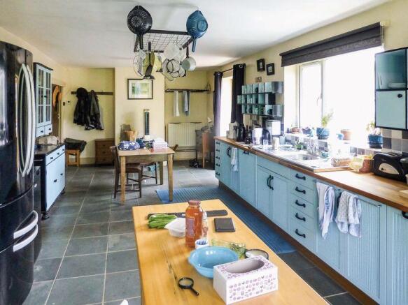 kitchen / brea...