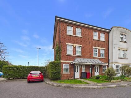 Tobermory Close, Langley, Berkshire, SL3