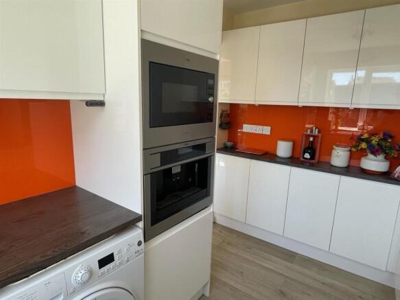 Kitchen..jpg