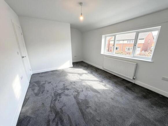 2 bed Semi-Detached to rent Image 5