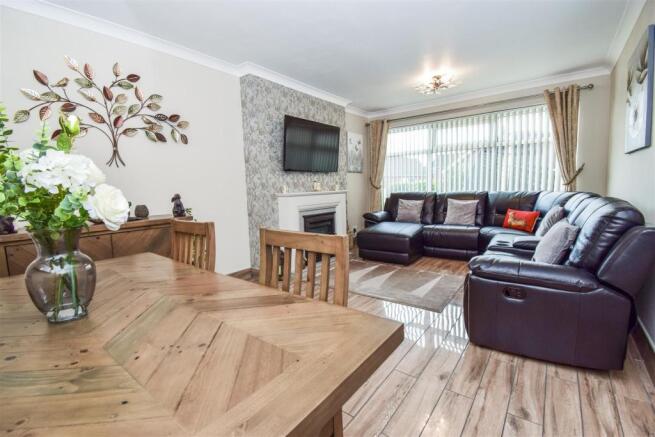 Living/Dining Room
