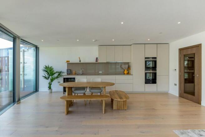 Kitchen/Dining