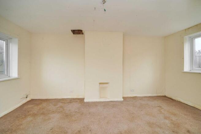 15 Monarch Close, Feltham TW14 8BB