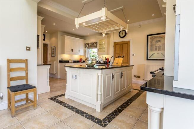 Kitchen/Breakfast Ro