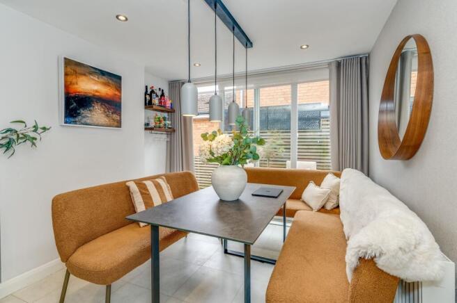 KITCHEN DINER, LOUNGE AND RECEPTION ROOM