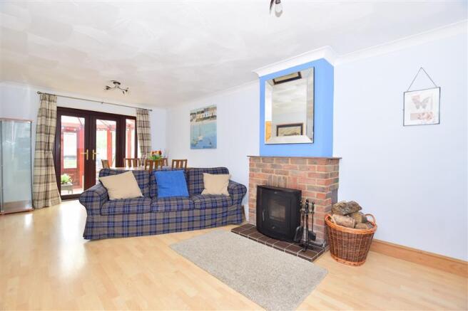 Lounge / Dining Area