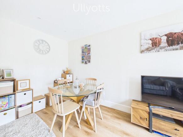 2 bed Semi-Detached for sale Image 4