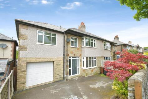 Macclesfield Old Road, Buxton, Derbyshire, SK17