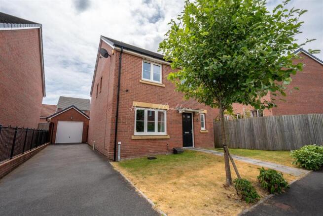 Gwern Close, St Lythans Park, HernCrabtree (23).jp