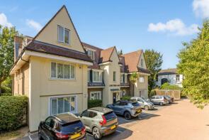 38, Blagdens Lane, London N14 6DG