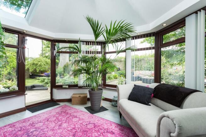 4 bed Detached for sale Image 11