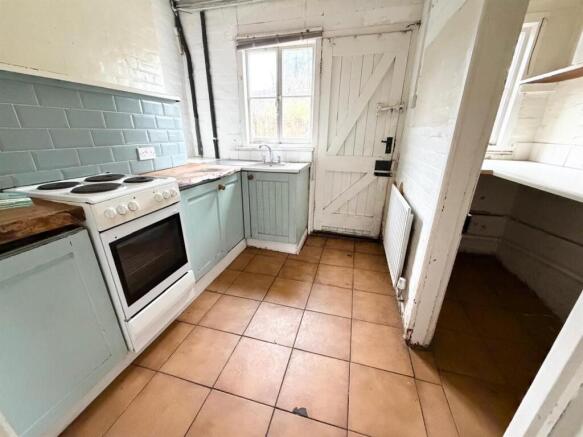 kitchen new.jpg