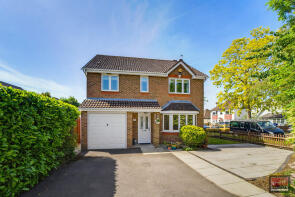 32, Aspen Gardens, Ashford TW15 1ED
