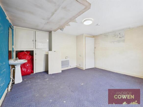 2 bed House for sale Image 11