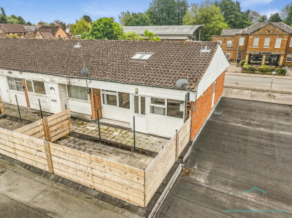 Hunters Way, Brixworth, NN6 9EL