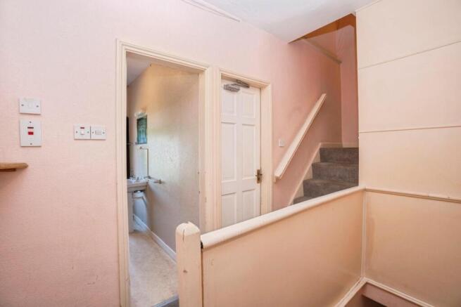 3 bed Terraced for sale Image 9