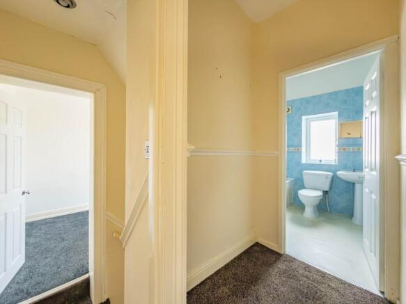 2 bed Terraced for sale Image 8
