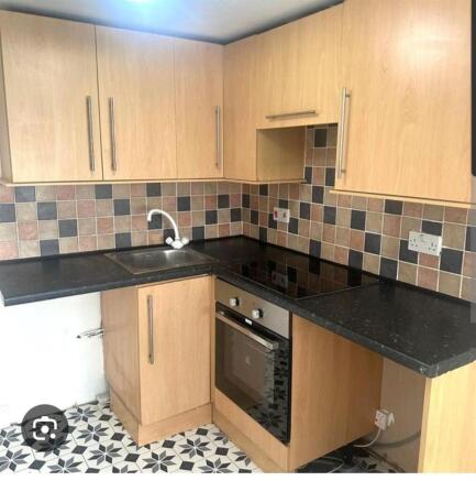 OPEN PLAN KITCHEN/LOUNGE