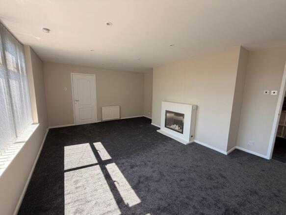 3 bed Detached Bungalow to rent Image 5