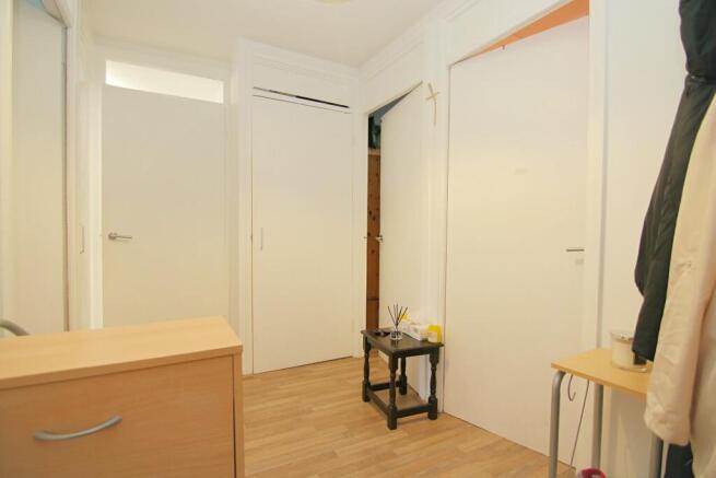 2 bed Apartment for sale Image 8