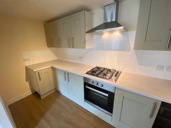 2 bed Flat to rent Image 4