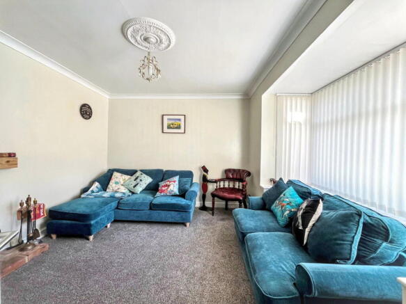 3 bed Semi-Detached for sale Image 4