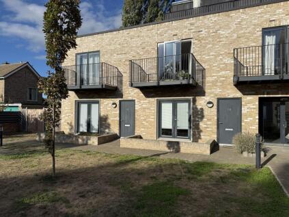 Flat 14, Lovell Lodge, 365 Milton Road, Cambridge, Cambridgeshire CB4 1SR