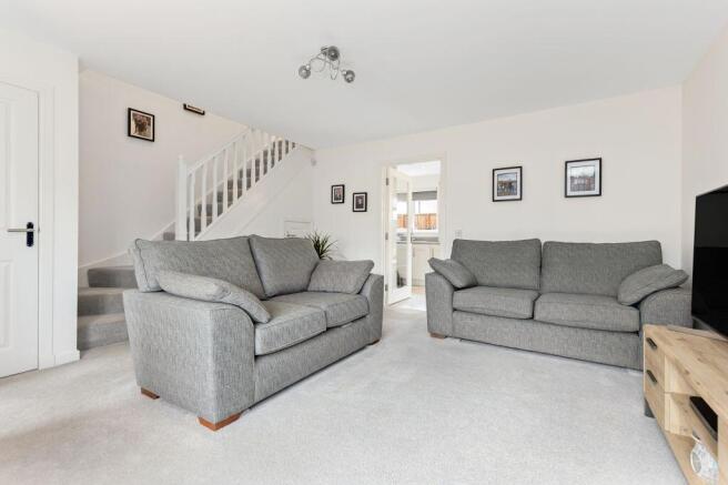 8 King's Well Crescent, Broxburn, EH52 5FB photo 4