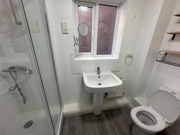 House in Fareham - More