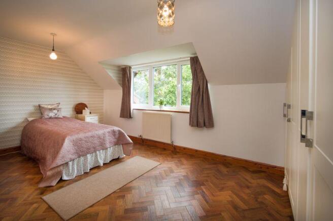 Bedroom 4/fron...