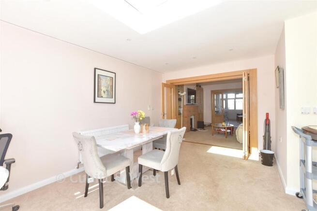 Garden/Dining Room*