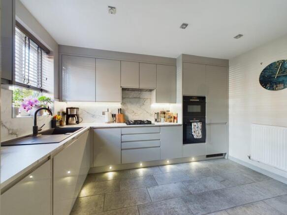 Kitchen pic 1