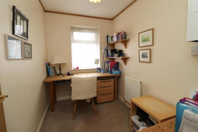 3 bed Semi-Detached for sale Image 10