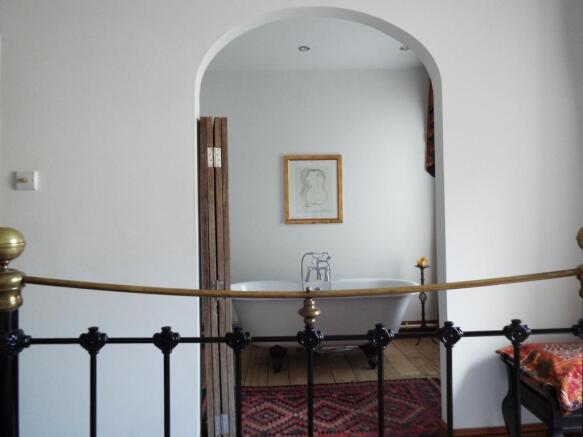 Photo 16