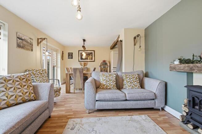 4 bed Detached for sale Image 9