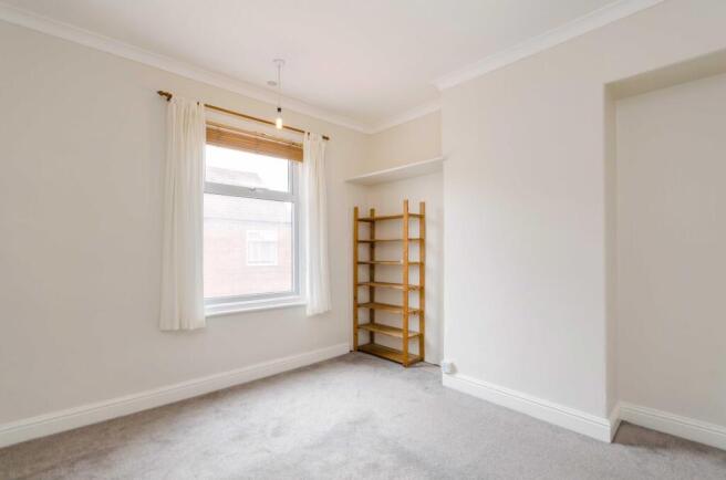 1 bed Terraced to rent Image 5