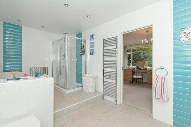Dane-En-Suite_1.jpg